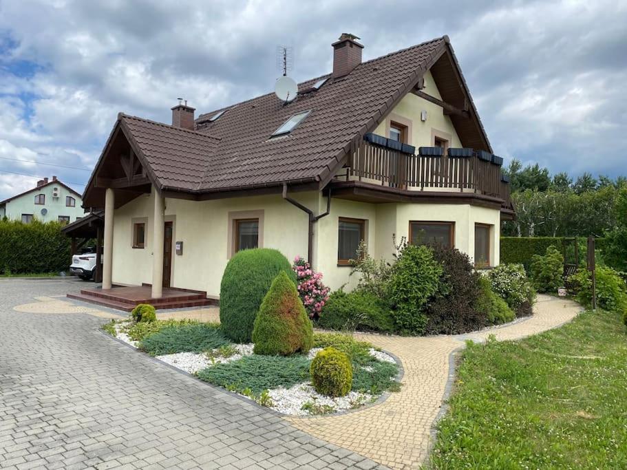 4 Bedroom Family House With Access To A Hot Tub Goczałkowice-Zdrój Екстериор снимка